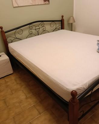 letto matrimoniale e materasso 
