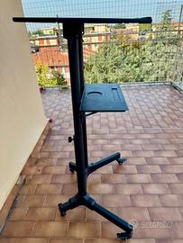 Tavolino alto DJ / Laptop regolabile con ruote