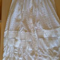 Gonna ampia tutta lavorata e ricamata 