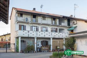 Ampio terratetto indipendente con terreno privato