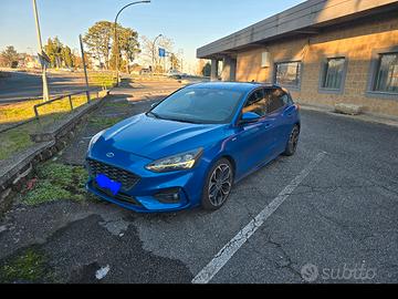 Ford  Focus ST Line