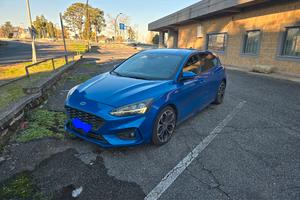 Ford  Focus ST Line