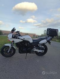 Yamaha Fazer 600