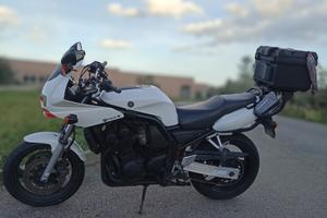 Yamaha Fazer 600