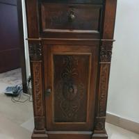 Comodino siciliano antico