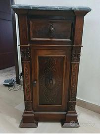 Comodino siciliano antico