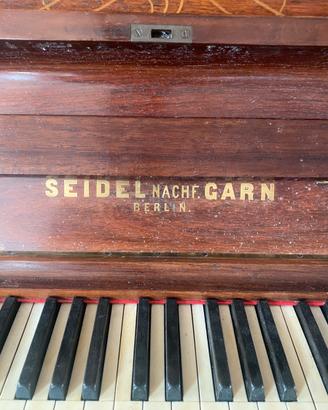 Pianoforte verticale  SEIDEL GARN