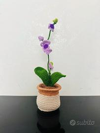 Vaso di orchidee in uncinetto