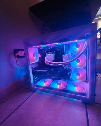 PC Gaming 5070TI + 2 monitor e accessori