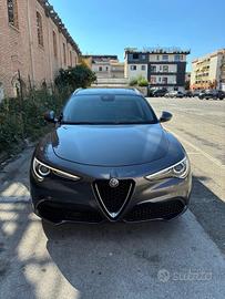 Alfa Romeo Stelvio 2.2 Turbodiesel 190 CV AT8 RWD 