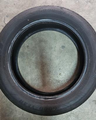 Pneumatico Goodyear EfficientGrip 215/55R18 99V