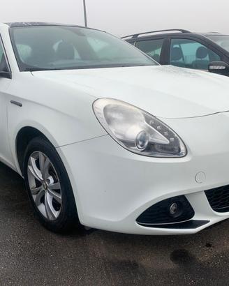 Alfa Romeo Giulietta tdi 1600 cc- distintiv full p