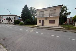Villa di 220 m² con più di 5 locali e box auto dop