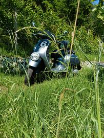 Vespa sei giorni