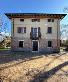 CASA INDIPENDENTE CON LOTTO DI TERRENO EDIFICABILE