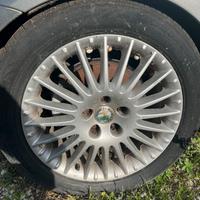 cerchi in lega da 16 con gomme