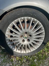 cerchi in lega da 16 con gomme