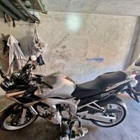 🏍️ Yamaha Fazer 600 (2005) – 86.000 km