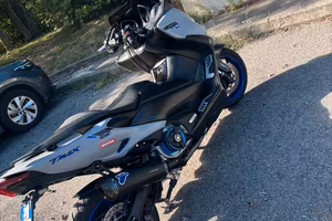 Yamaha tmax 560