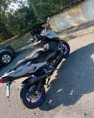 Yamaha tmax 560