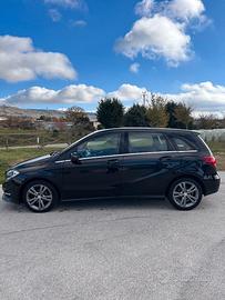 Mercedes classe B 180D automatic sport - col. Nero