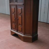 Mobiletto da ingresso in arte povera noce