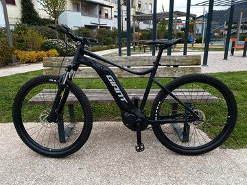 E-bike Giant come nuova, solo 283 km- 500Wh