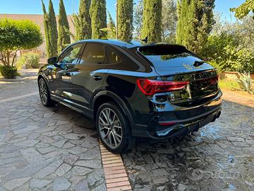 AUDI Q3 SPB 40 TDI  4WD S-tronic S-line Identiy B.