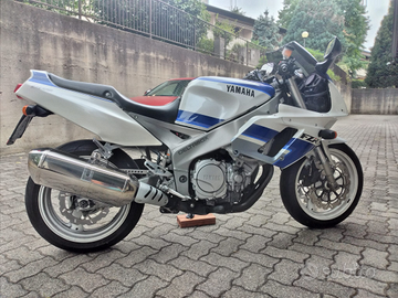 Yamaha FZR 1000 EXUP anno 1991