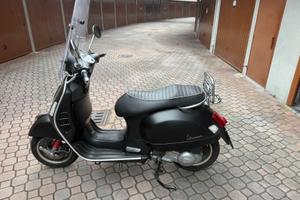 Vespa 300 GTS Nera opaca