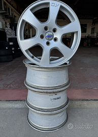 SET 4 CERCHI IN LEGA R 17  5 FORI VOLVO V7