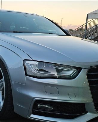 Audi a 4  intera uso ricambi 