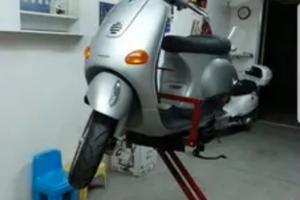 Sollevatore alza vespa crik piaggio lambretta