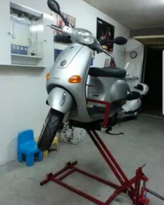Sollevatore alza vespa crik piaggio lambretta