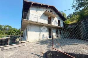 CASA INDIPENDENTE A CAPIZZONE