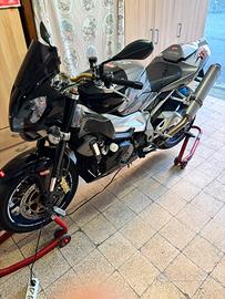 Aprilia Tuono 1000 R