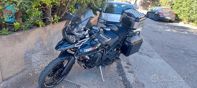 triumph tiger 800