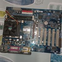 motherboard Gigabyte con CPU Intel P4 e memoria 