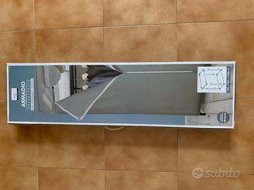 Armadio salvaspazio appendiabiti