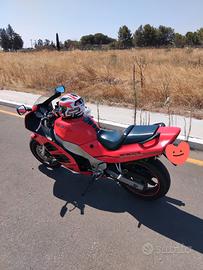 Moto Suzuki