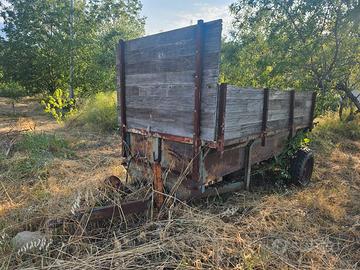 Carro spandiletame a due alberi verticali