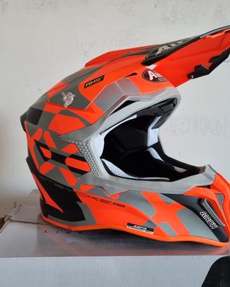 Casco Airoh Strycker XXX M