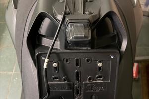 Portatarga originale Tmax 560 2025