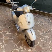 vespa GTS 250 i.e.