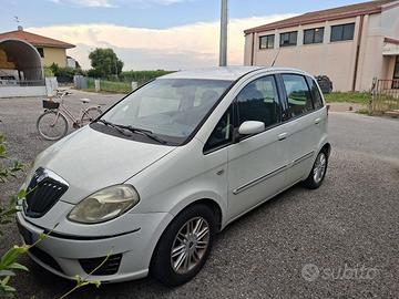 Lancia Musa del 2009 Bianca 