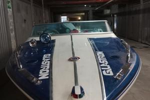 motoscafo Glastron 