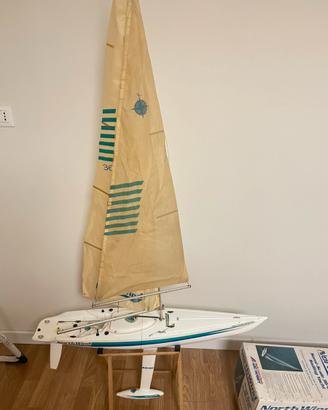 Barca a vela radiocomandata