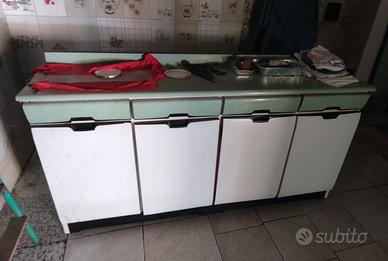 credenza cucina vintage 