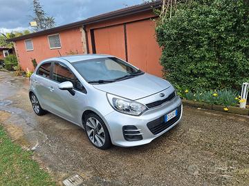 kia rio unico proprietario