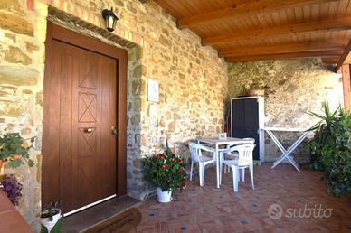 3 LOCALI A LAUREANA CILENTO